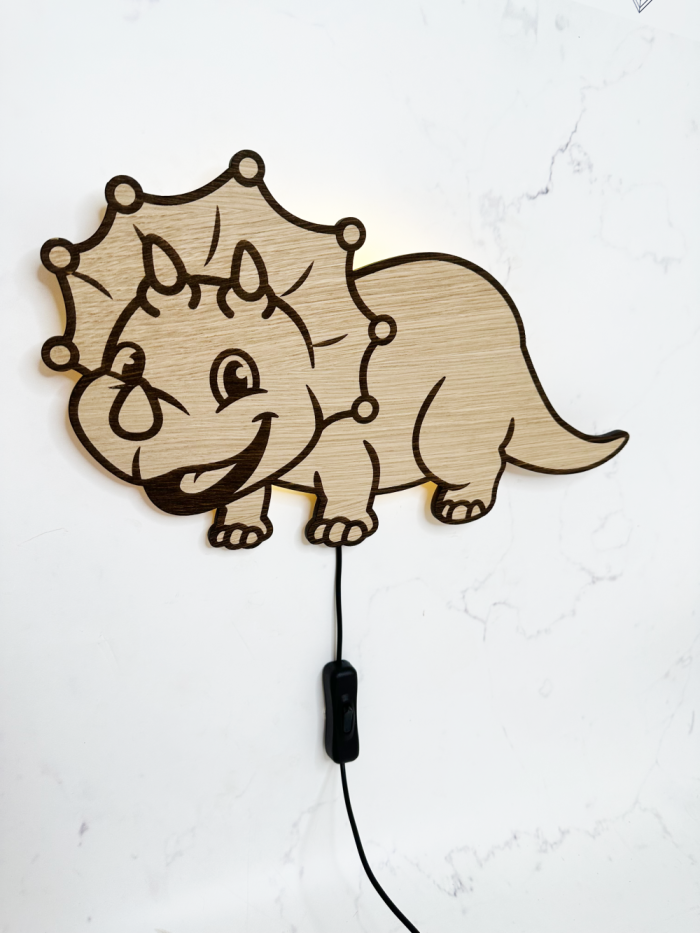 Dino triceratops natlampe i træ - Produkt - Treend
