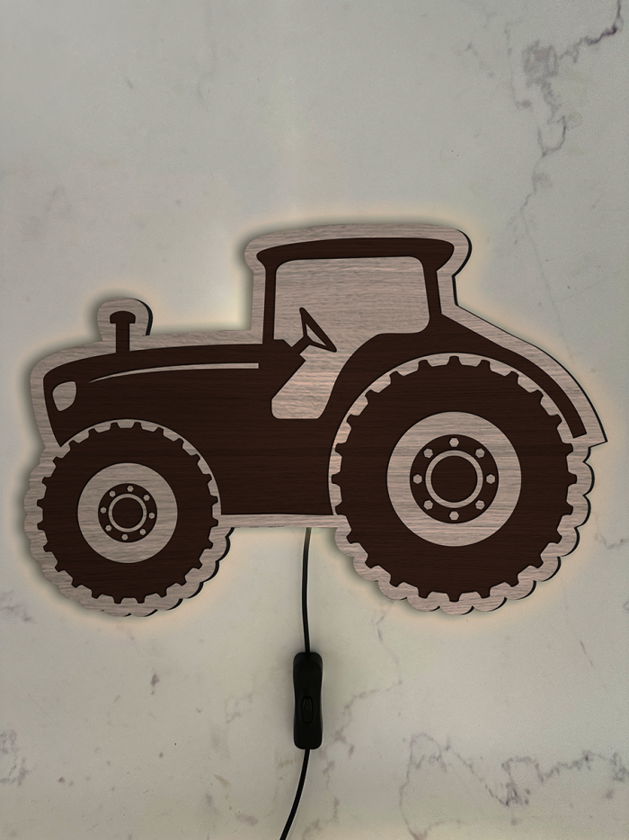 Traktor natlampe i træ - Produkt - Treend