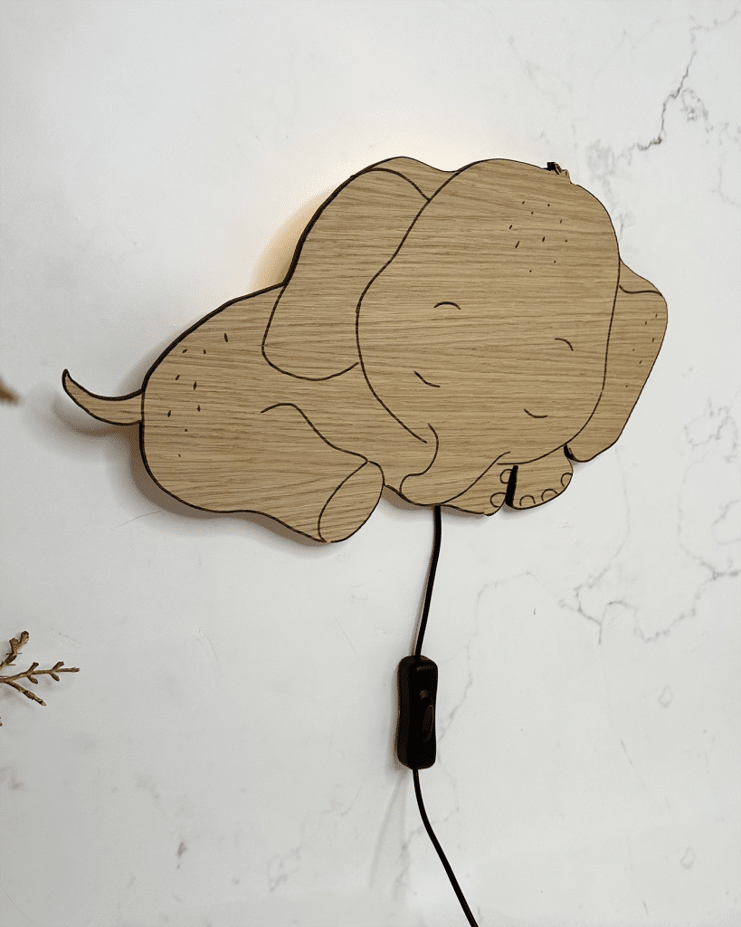 Sovende elefant lampe i træ - Treend.dk, personligt design